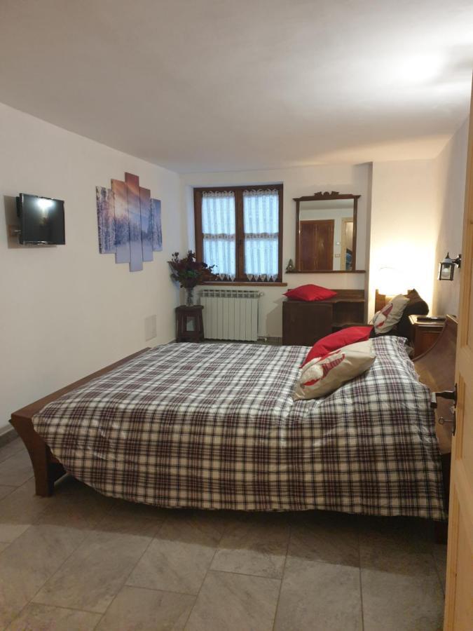 Bed and Breakfast Antica Casa Occitana Sampeire Exteriér fotografie